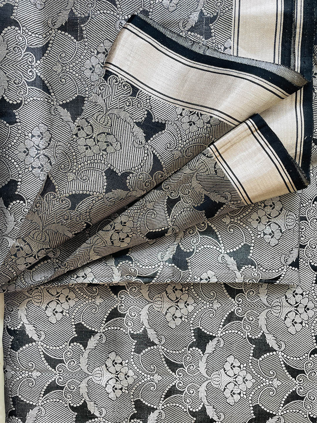 Banarsi Weaving: A Tale of Tradition