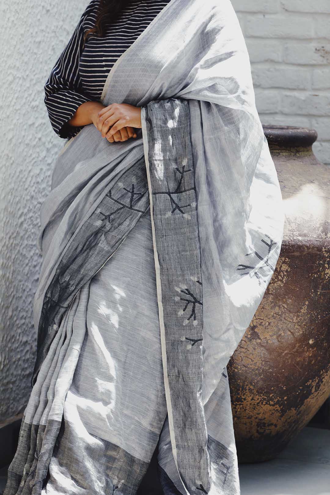Handspun linen saree with zari work