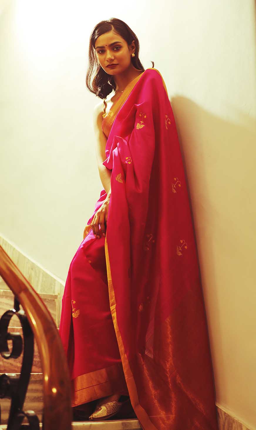 Regal Charm : handwoven chanderisilk saree with gold border