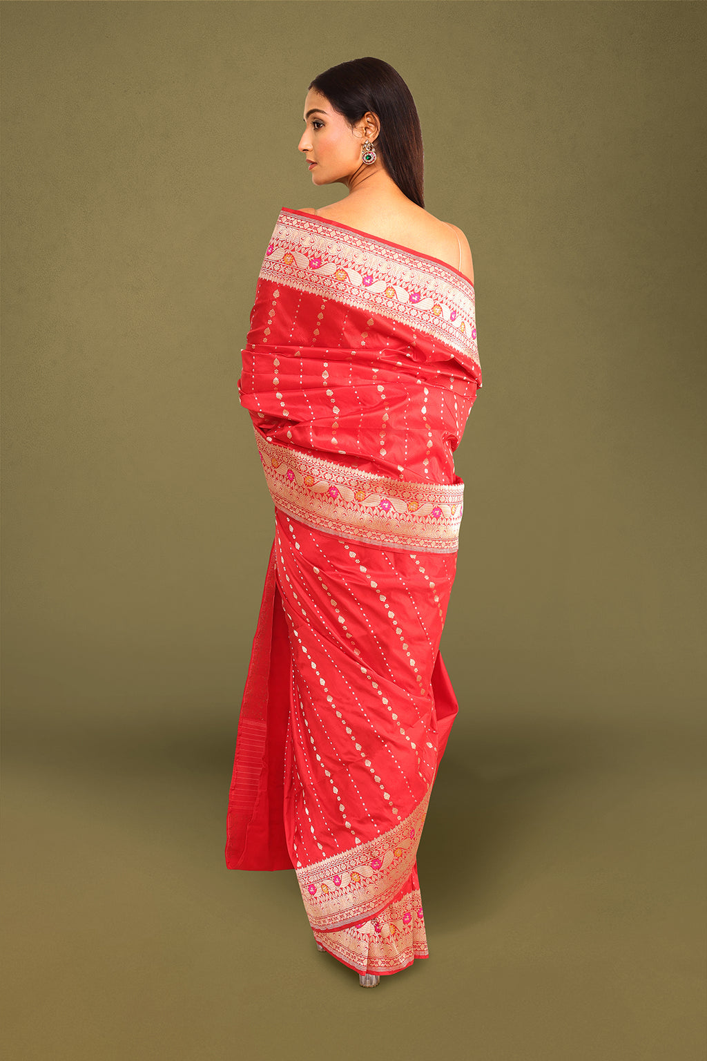 Banarasi Pure Silk Saree with Intricate Kadua Weaving – Red