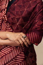 Saree pleats with grid Shibori pattern