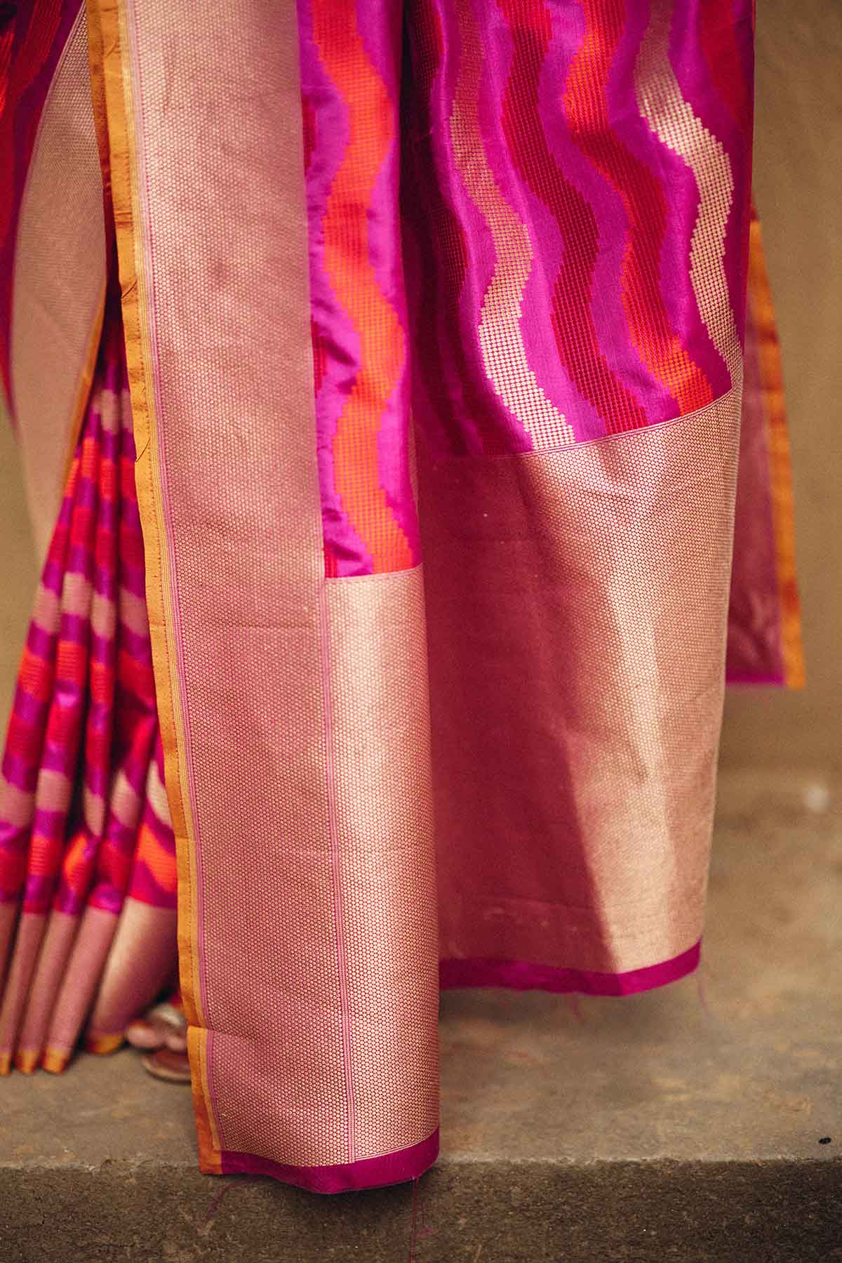 Pure Katan Silk Banarasi Saree with Contemporary Geometric Weave – Pink & Orange