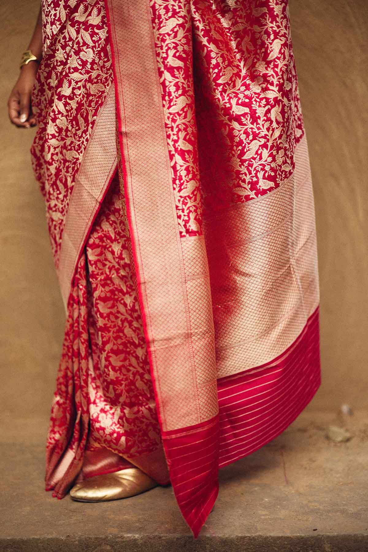 Pure Katan Silk Banarasi Saree with Shikargah Jaal – Red & Gold