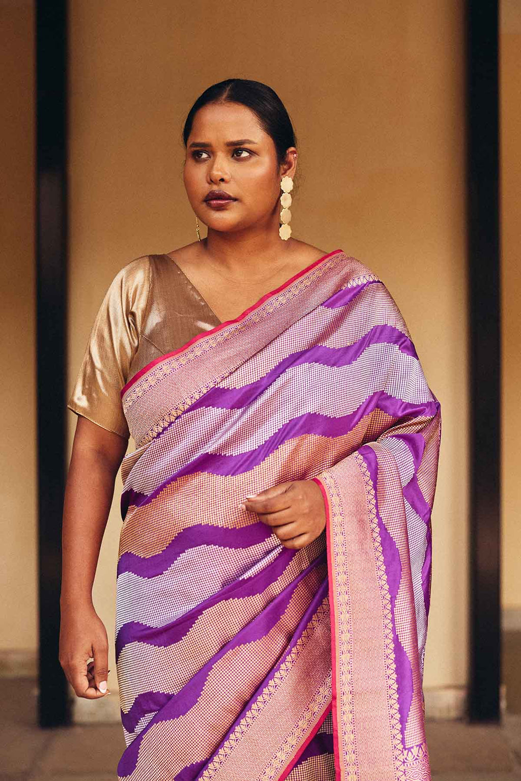 Pure Banarasi Silk Kadhuwa Jangla Saree – Wave Design in Purple & Rose Gold