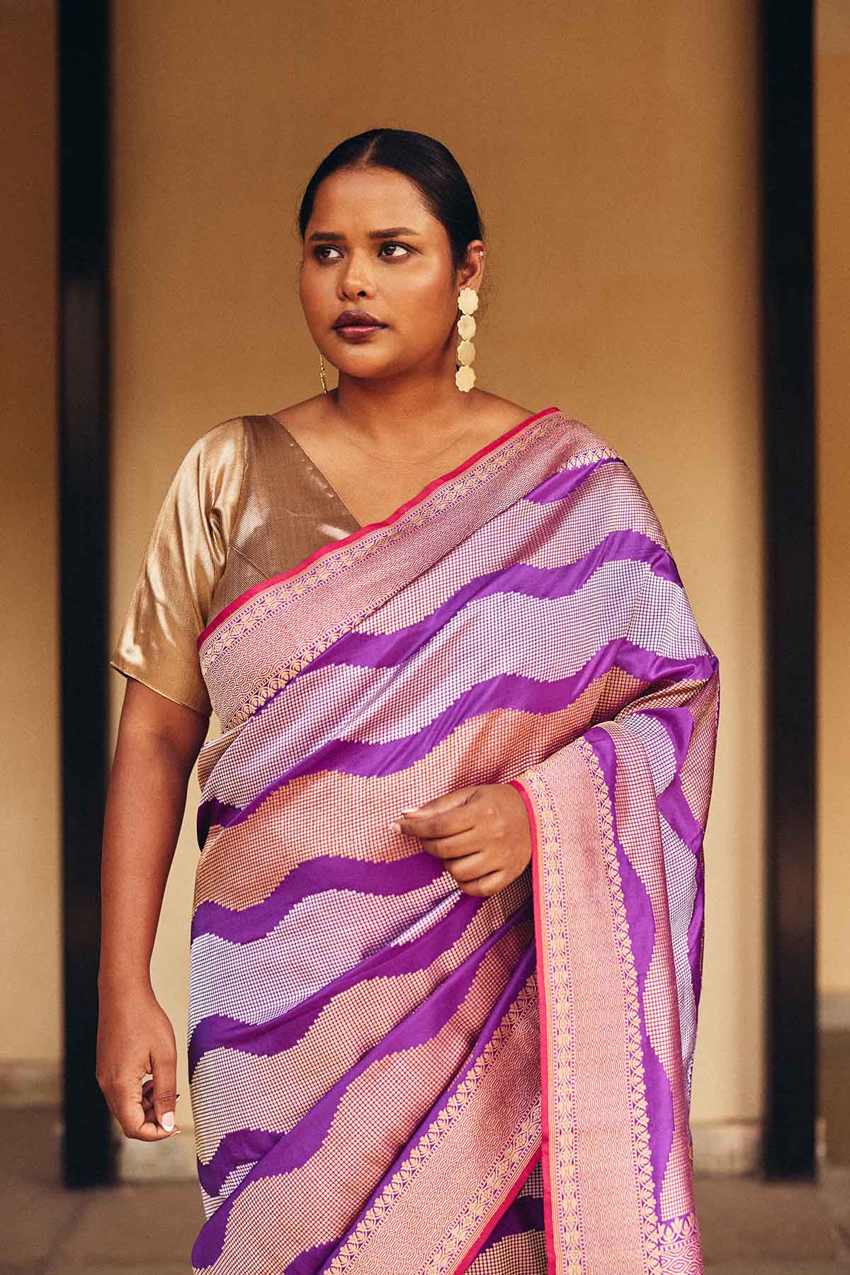 Pure Banarasi Silk Kadhuwa Jangla Saree – Wave Design in Purple & Rose Gold