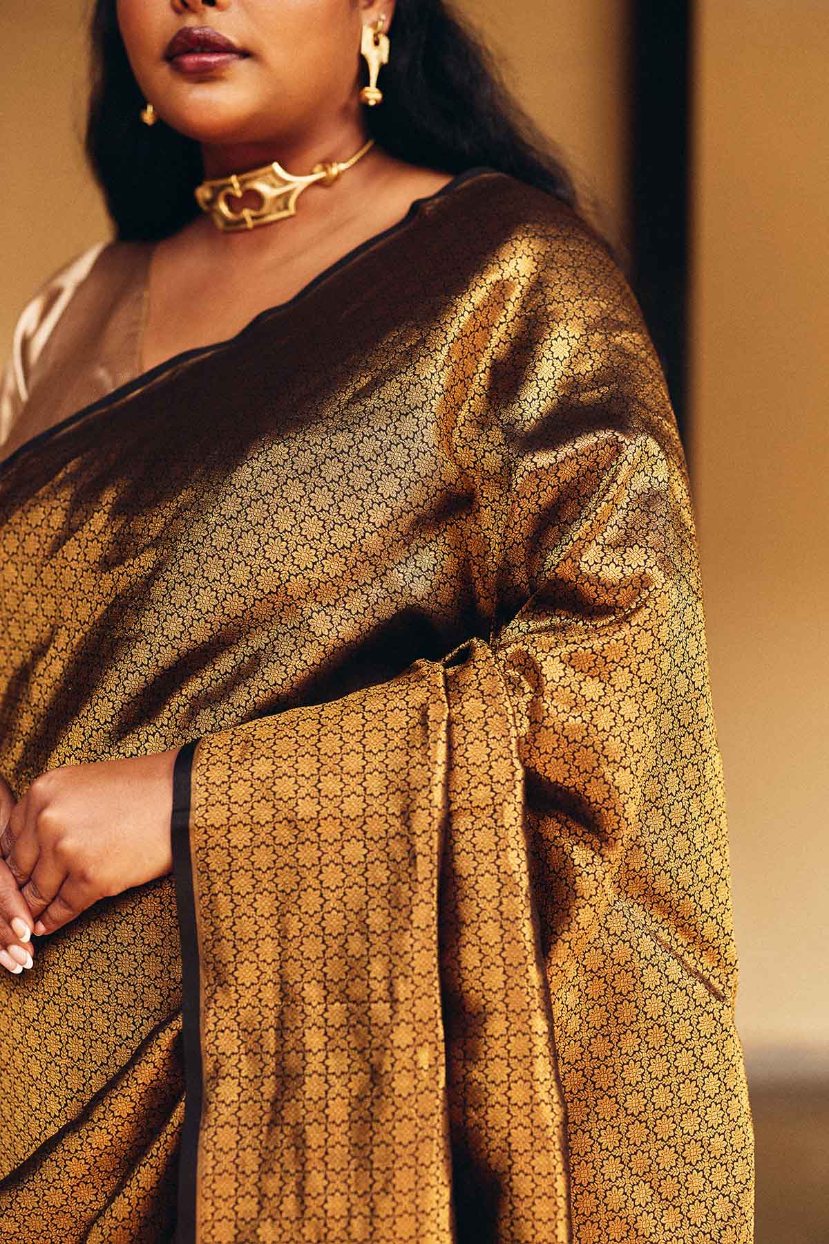 Pure Silk Jamewar Banarasi Saree – Antique Gold & Black