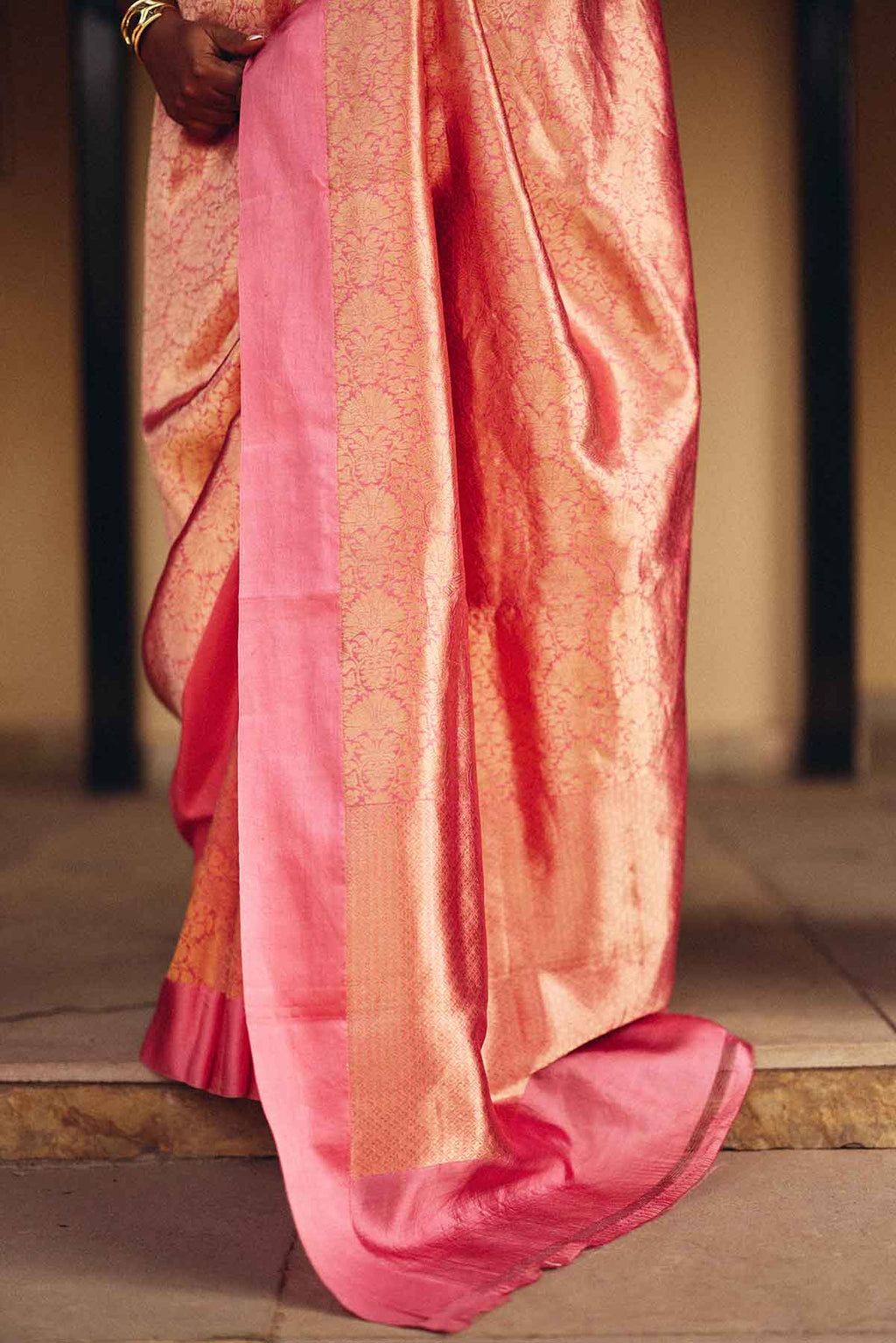 Pure Silk Banarasi Brocade Tanchoi Jamewar Saree with Masru Border – Peach Gold