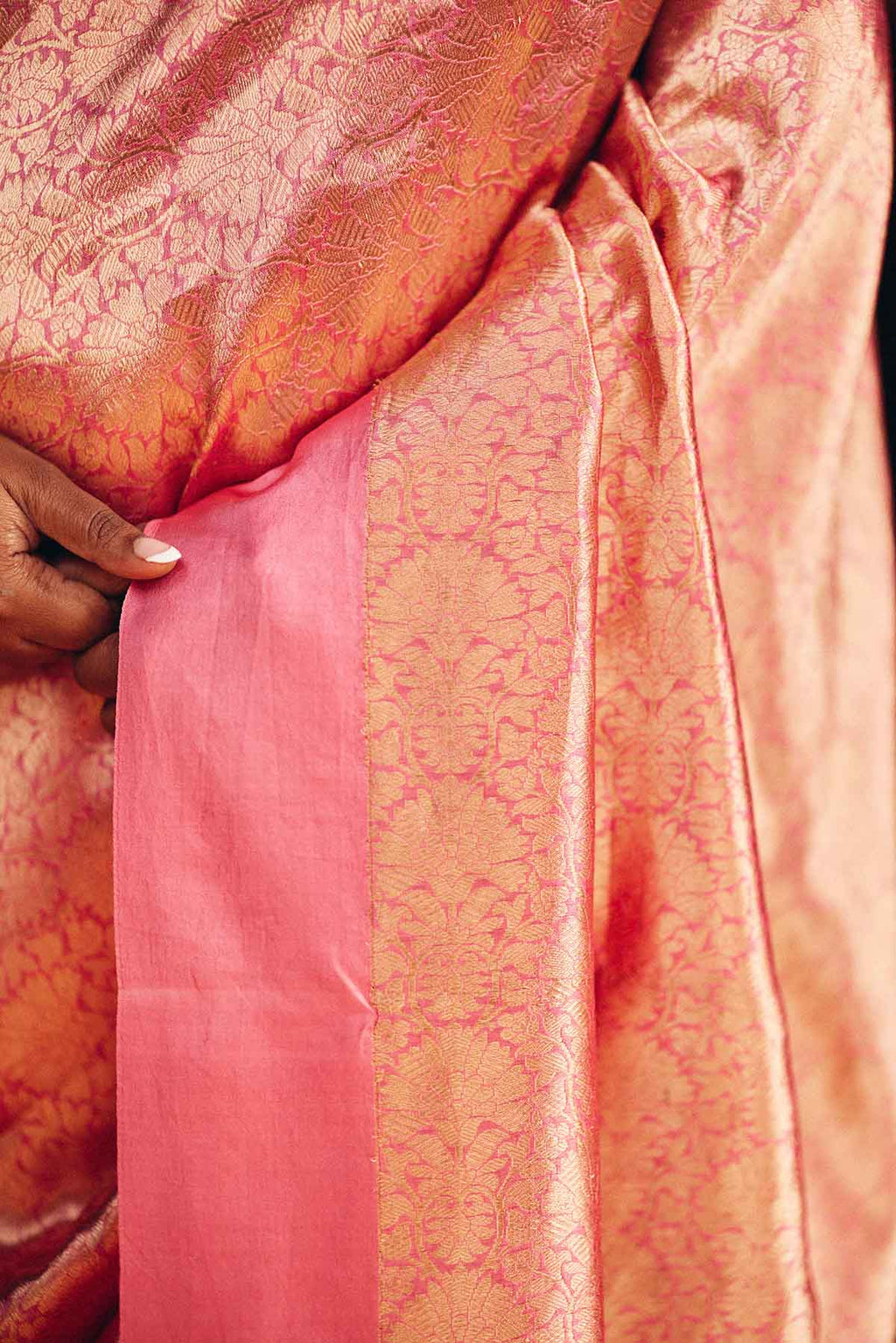 Pure Silk Banarasi Brocade Tanchoi Jamewar Saree with Masru Border – Peach Gold