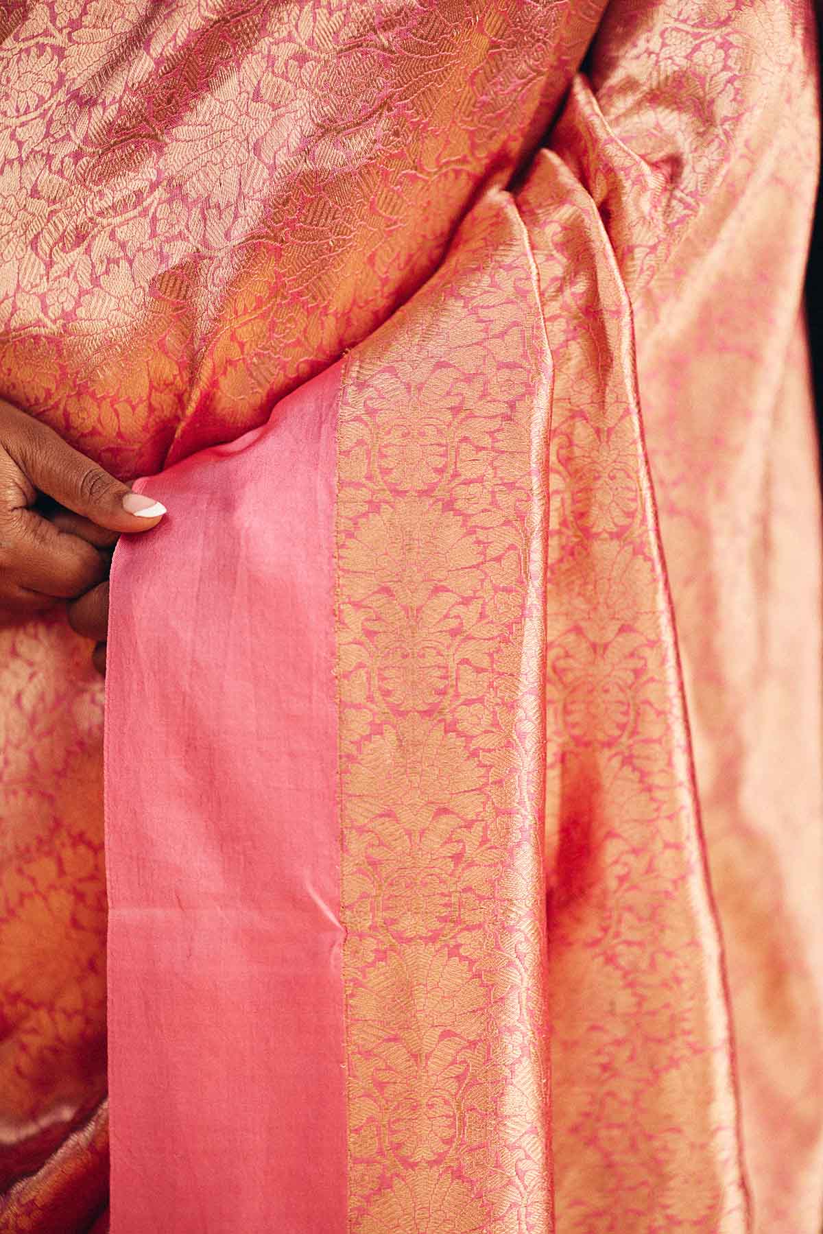 Pure Silk Banarasi Brocade Tanchoi Jamewar Saree with Masru Border – Peach Gold