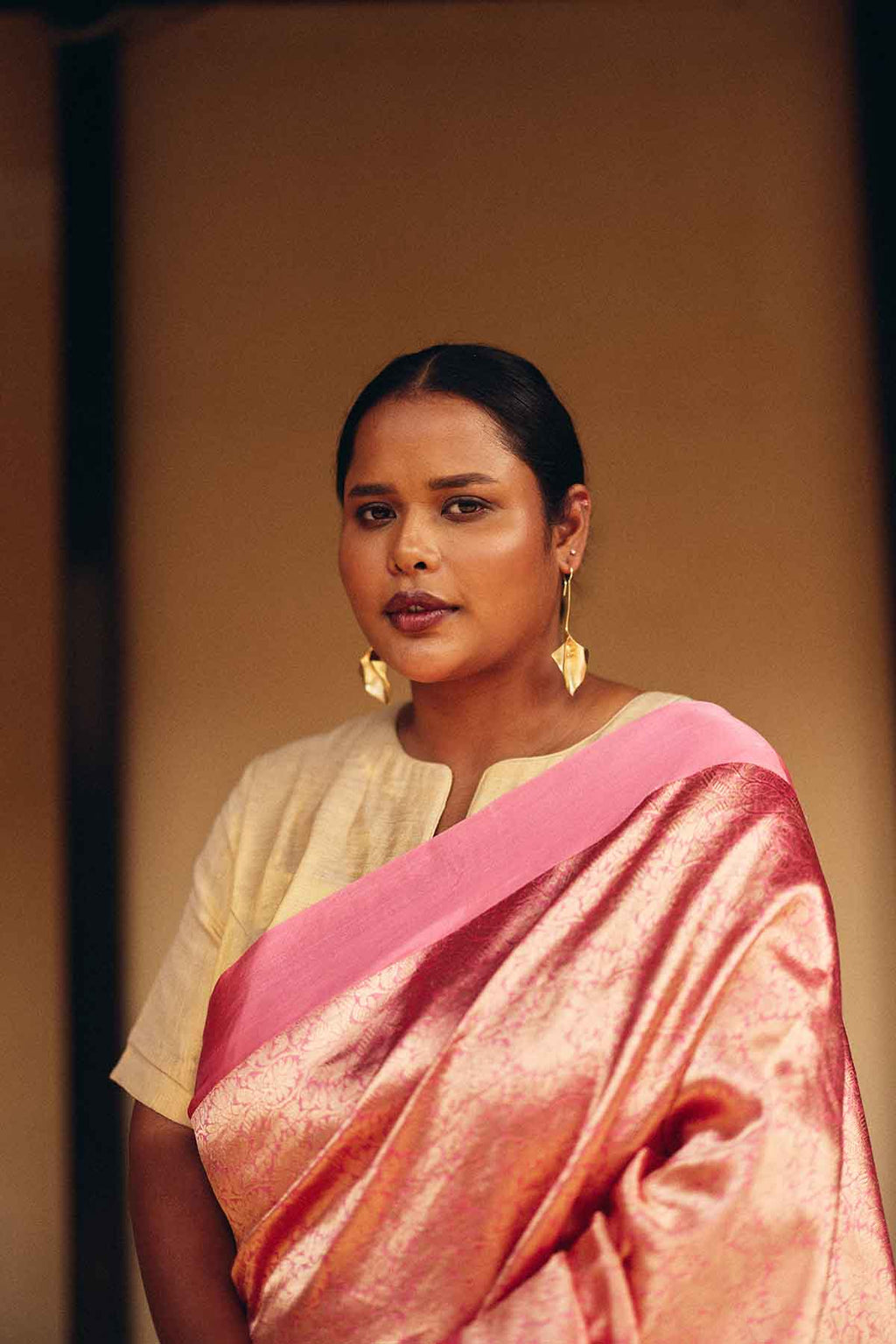 Pure Silk Banarasi Brocade Tanchoi Jamewar Saree with Masru Border – Peach Gold