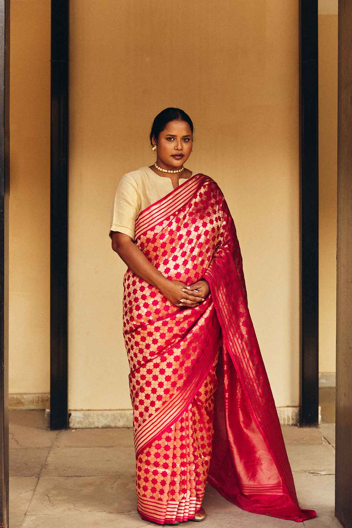 Pure Silk Jamewar Banarasi Saree in Red & Gold – Intricate All-Over Weave