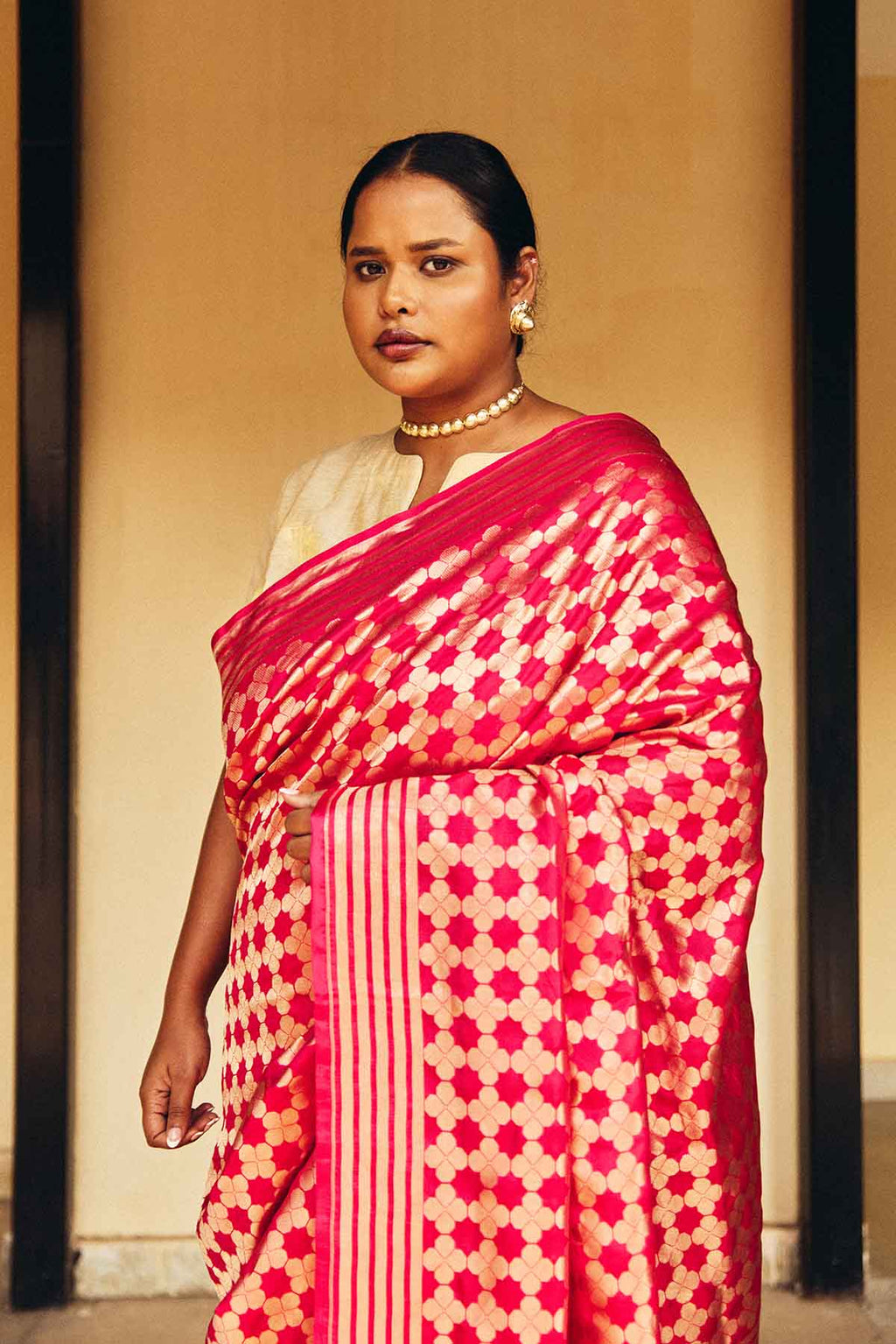 Pure Silk Jamewar Banarasi Saree in Red & Gold – Intricate All-Over Weave