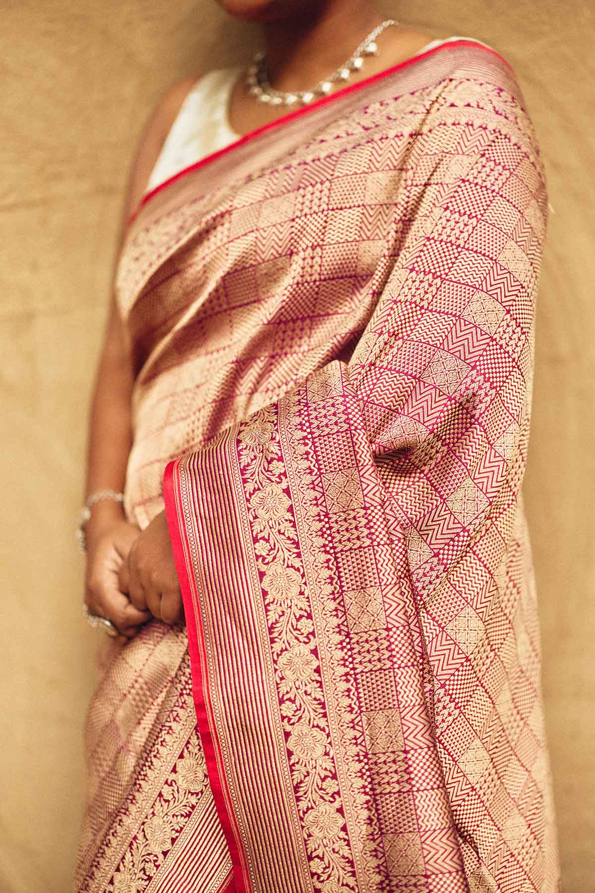 Pure Katan Silk Tanchoi Brocade Banarasi Saree in Beige & Red