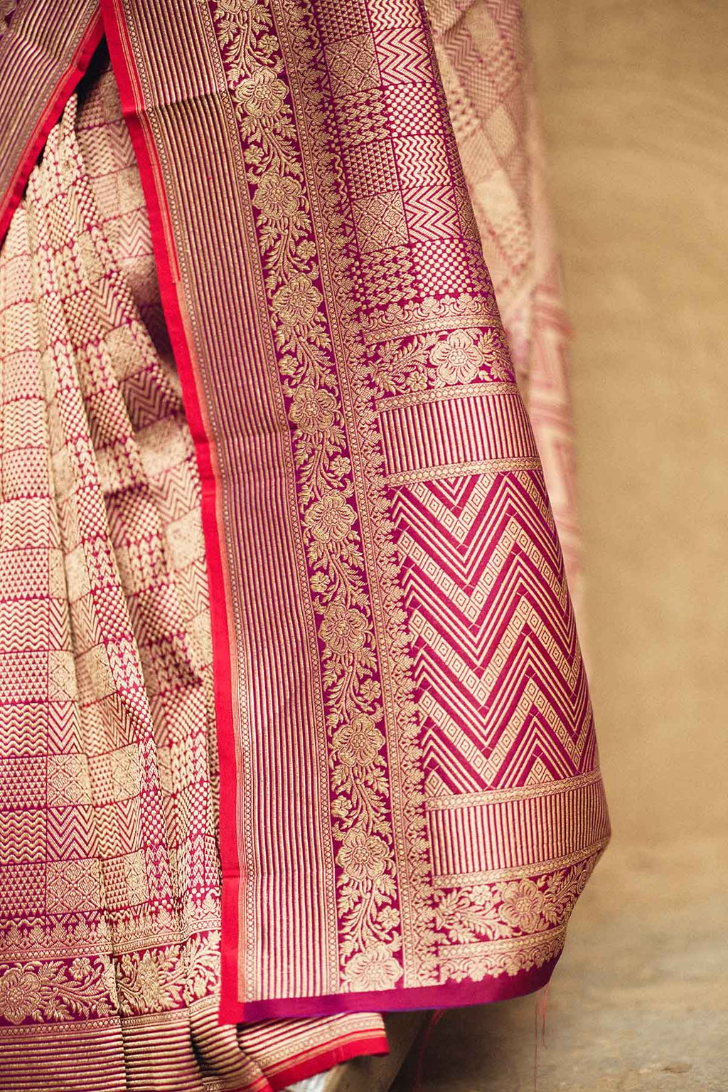 Pure Katan Silk Tanchoi Brocade Banarasi Saree in Beige & Red