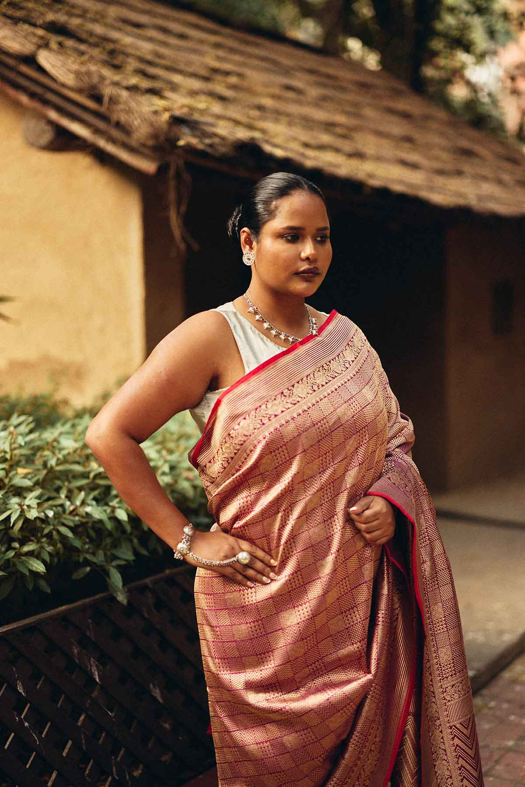 Pure Katan Silk Tanchoi Brocade Banarasi Saree in Beige & Red